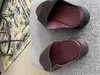 CHEAP SHOES!  SCAMMER!!!